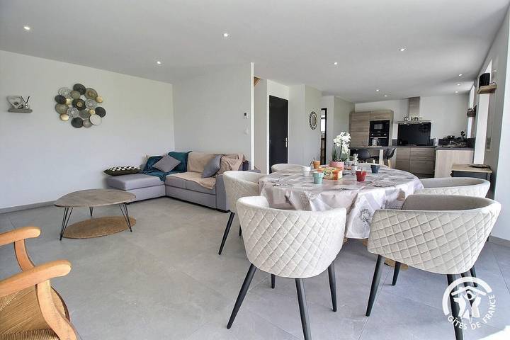 Gîte pour 6 personnes, avec jardin et terrasse à Minihy-Tréguier - 2