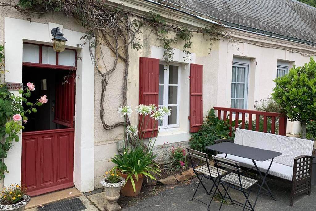 Two-Bedroom House in Chenillé-Changé, Région de Segré