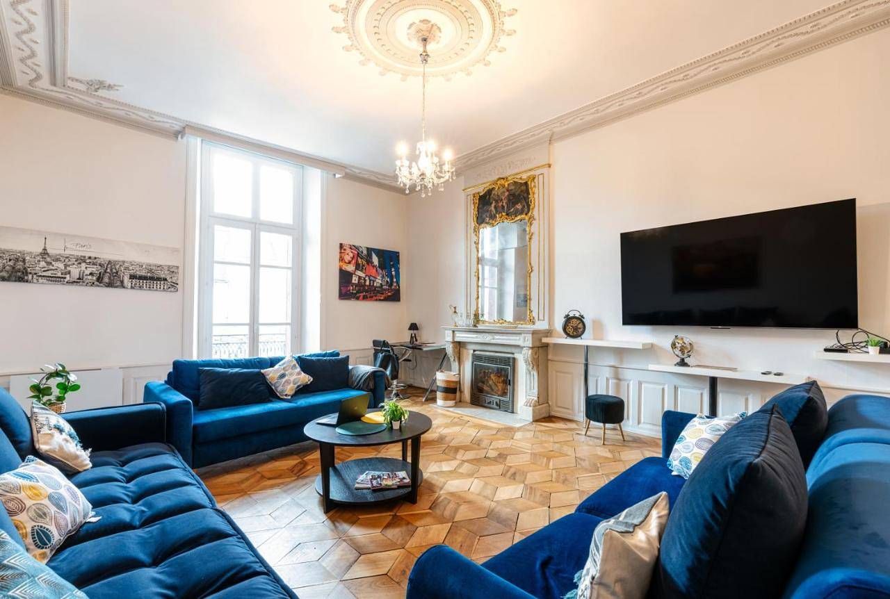 Appartement entier, Appartement immeuble le bringer 180m2 in Marvejols, Région de Mende