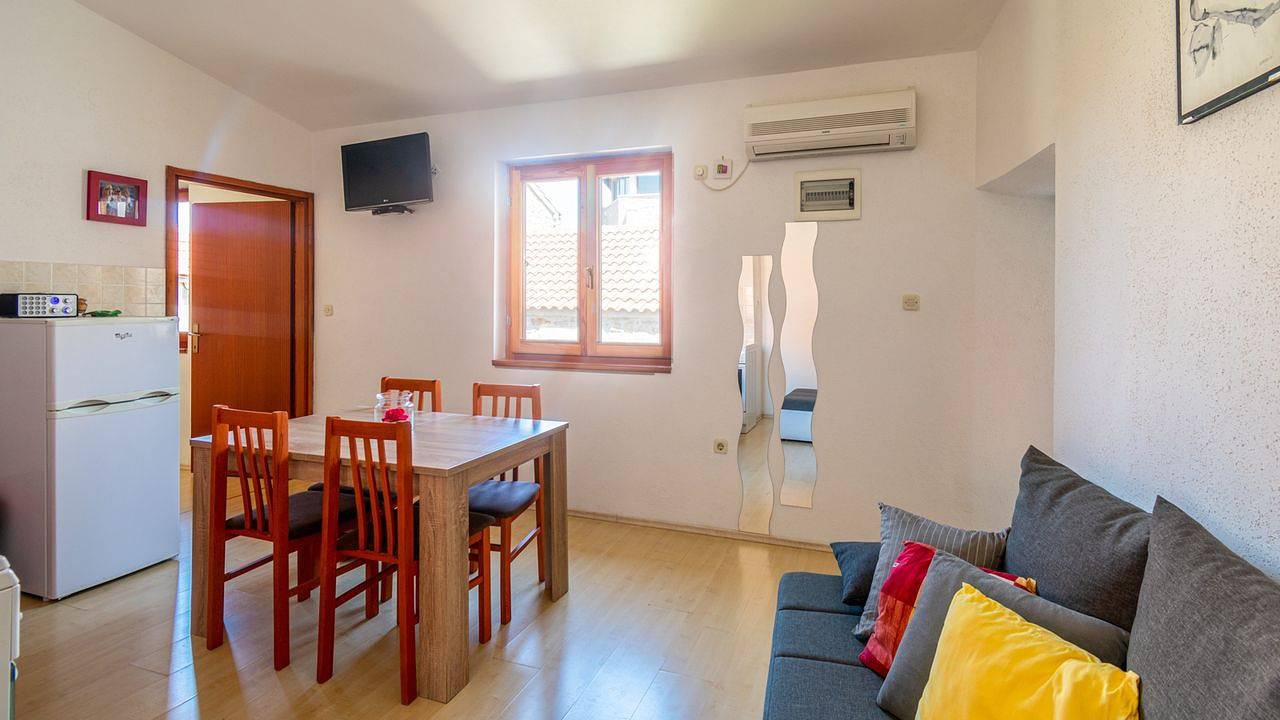 Ganze Ferienwohnung, Ferienwohnung für 4 Personen (52 m²) in Kukljica in Kukljica, Insel Ugljan