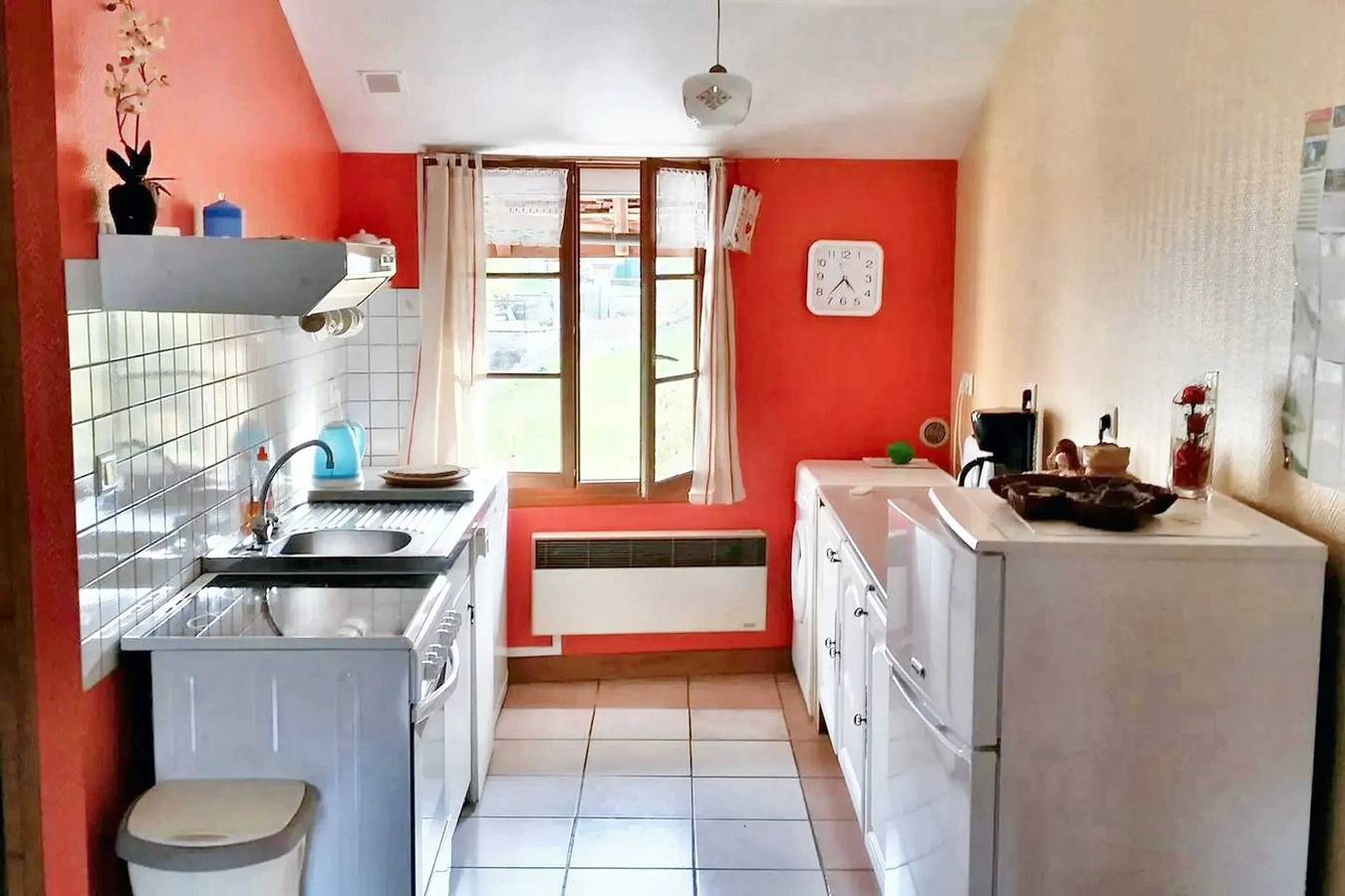 Ganze Wohnung, Gemütliche Wohnung in Mesnay - 70 m² - Privater Balkon in Mesnay, Jura