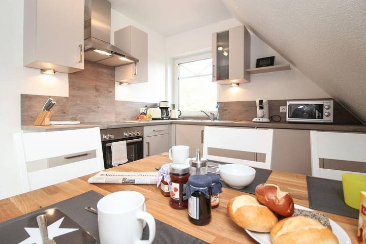 Ferienwohnung für 5 Personen, mit Garten und Balkon sowie Sauna in Norden - 3