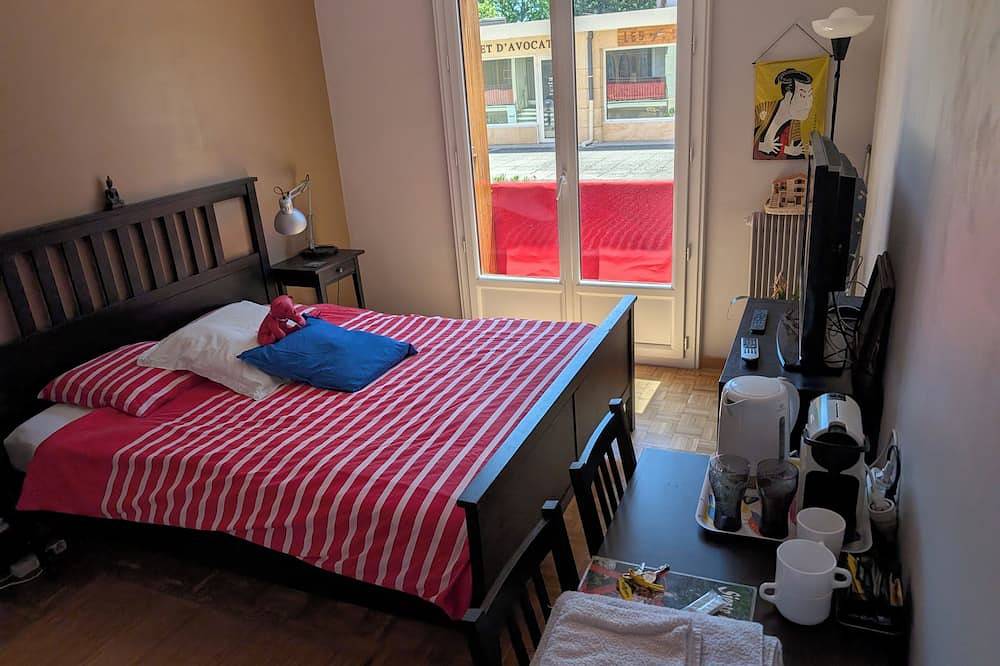 Apartamento entero, Room with a pool near downtown in Aix-en-Provence, Costa mediterránea (Francia)