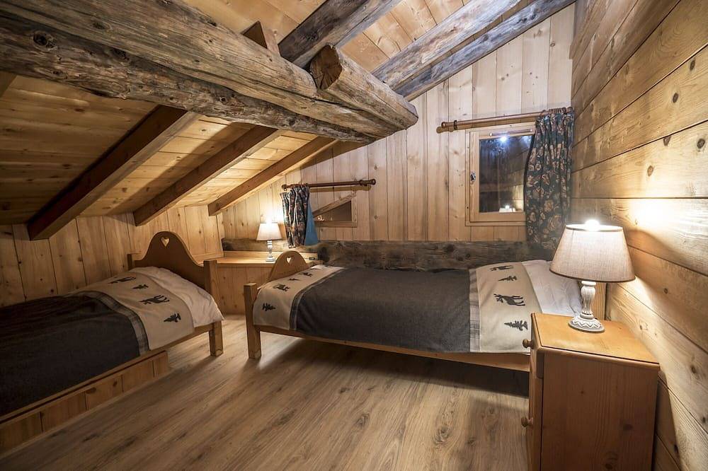 Chalet Farm La Laiterie 200m walking to ski lift Peisey-Vallandry Paradiski in Massif de la Vanoise