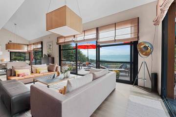 Villa for 9 Guests in Arzier, Vaud, Picture 3