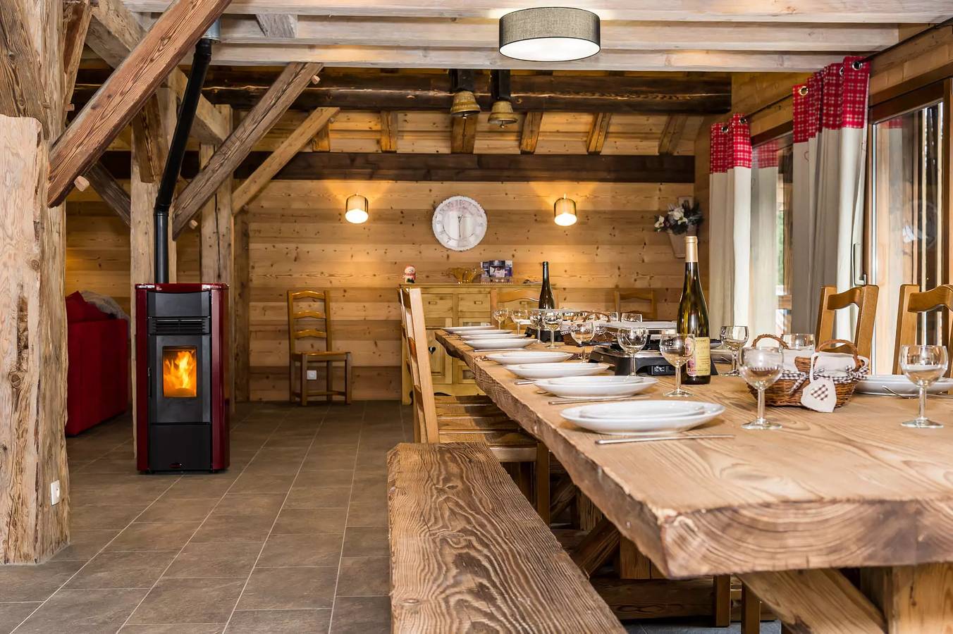 Apartamento entero, 8 estancias por 14 personas in Châtel, Les Portes du Soleil