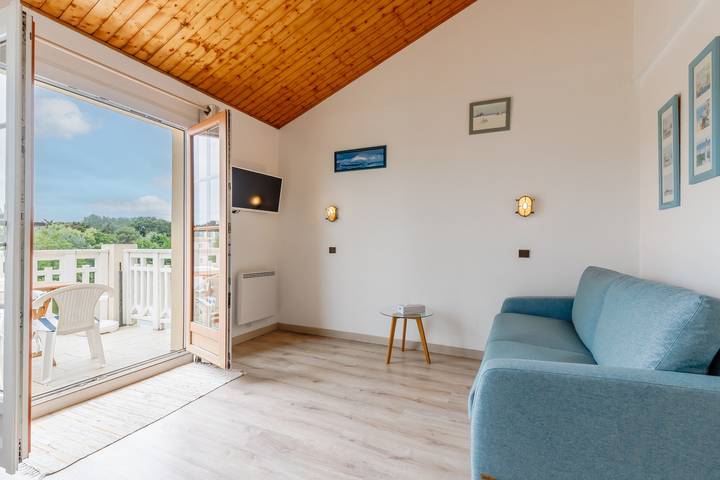 Gîte pour 4 personnes, avec Balcon ainsi que Piscine et Vue sur le lac à Talmont-Saint-Hilaire - 2