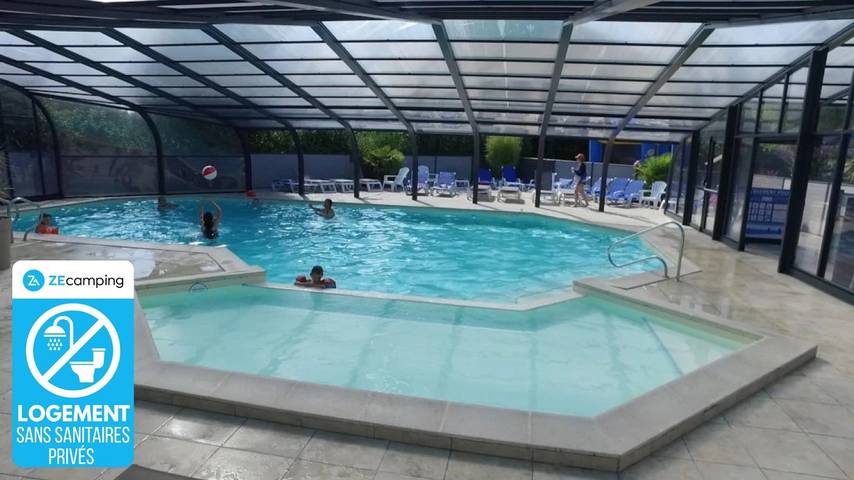 Tente pour 4 personnes, avec jacuzzi ainsi que sauna et bassin pour enfant en Vendée - 2