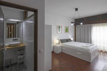 Apartment for 8 People in Bonfim, Porto District, Photo 3