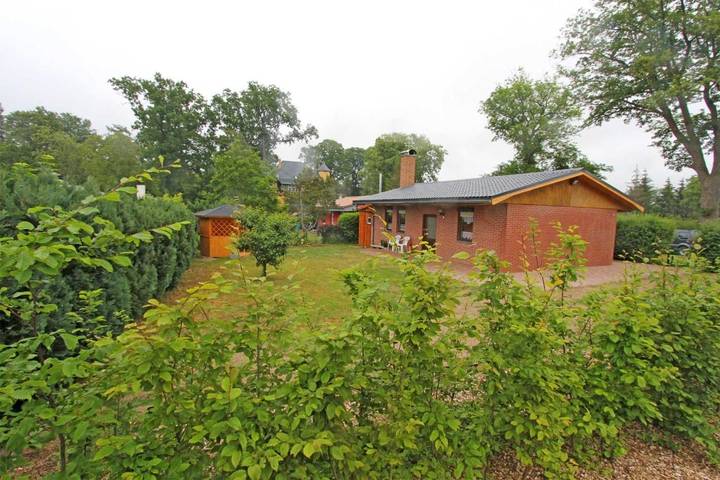 Ferienhaus für 5 Personen, mit Terrasse und Garten sowie Sauna