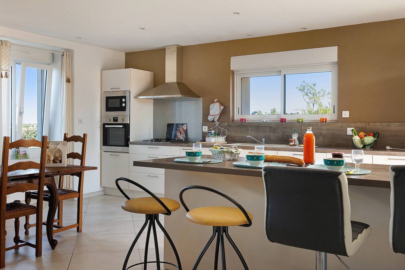 Maison de vacances 'Maison De Campagne Brûlon' avec vue sur le lac, terrasse privée et Wi-Fi in Brûlon, Sarthe