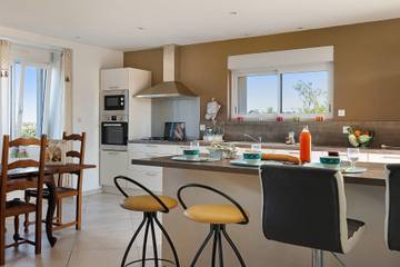 Maison De Vacances pour 10 Personnes dans Brûlon, Sarthe, Photo 4