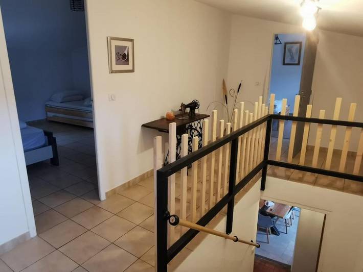 Location de vacances pour 18 personnes, avec vue ainsi que piscine et jardin, animaux acceptés à Banon - 2