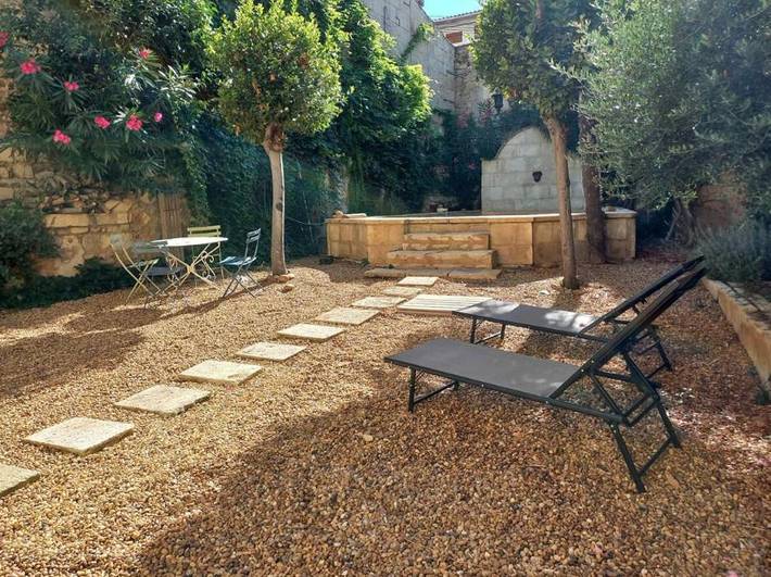 Chambre d’hôte pour 2 personnes, avec sauna et jardin ainsi que piscine et terrasse