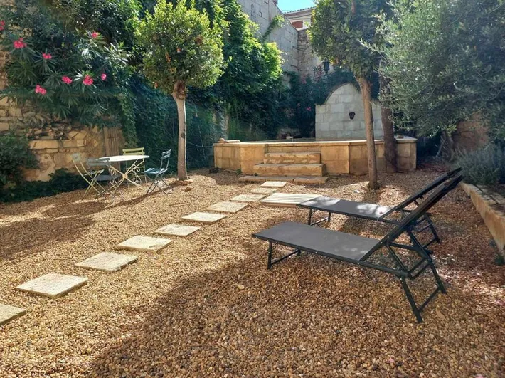 Maison d’hôte pour 2 personnes, avec terrasse et piscine ainsi que jardin et sauna - 1