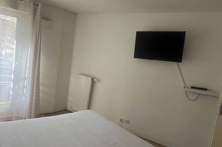 Ganze Wohnung, Large, Bright Apartment in Rosny-sous-Bois, Seine-Saint-Denis