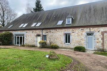 Gîte pour 8 personnes, avec jardin à Momignies