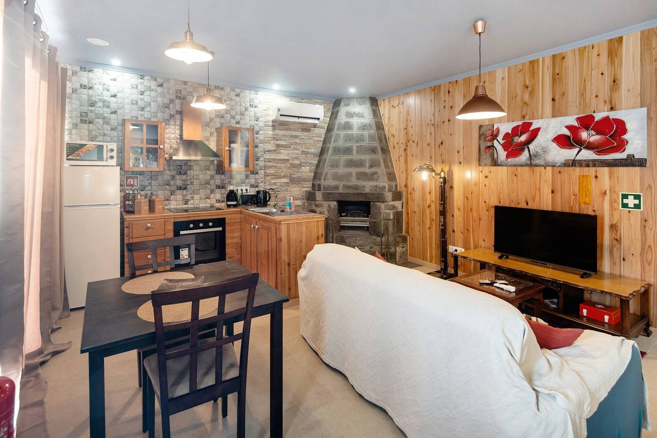 Appartement 'Cantinho Do Sossego' met Uitzicht op Zee, Privé Terras en Wifi, foto 10