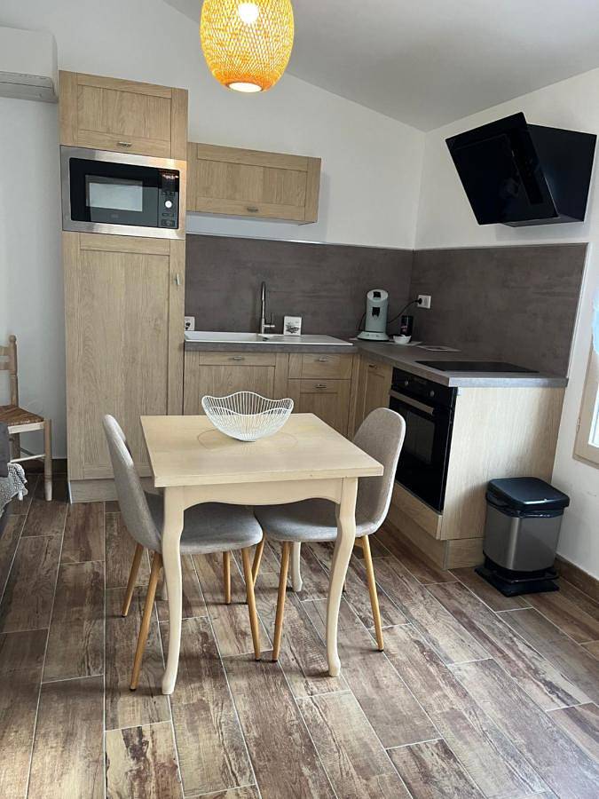 Maison d’hôte pour 2 personnes, avec jardin et piscine à Saintes-Maries-de-la-Mer - 4