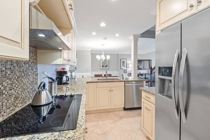 Villa for 10 people, with balcony and pool in Hilton Head Island