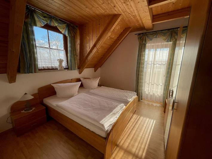 Ganze Wohnung, Ferienwohnungen Am Kirchberg - Ferienwohnung 1 - 60 qm in Neualbenreuth, Ostbayern