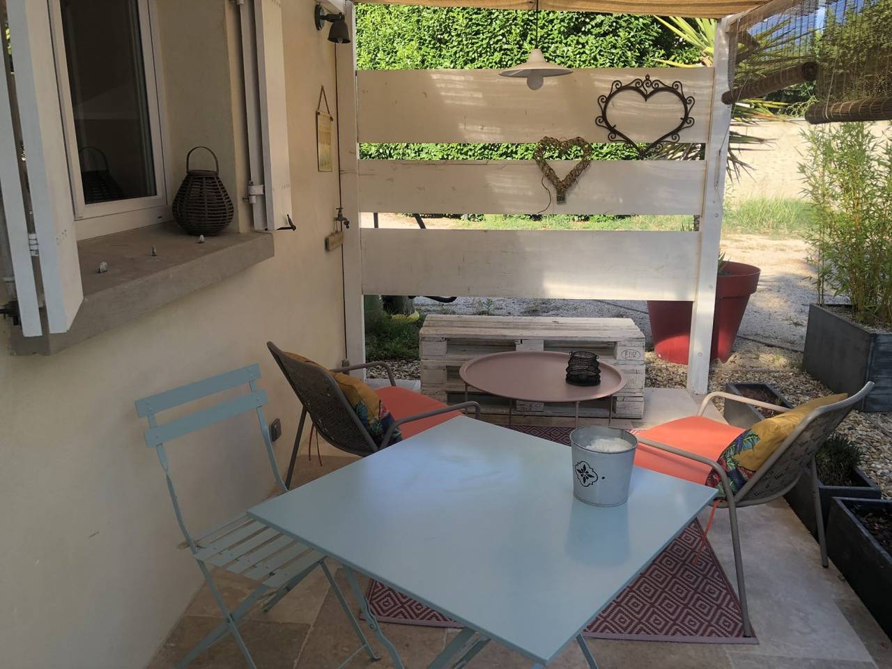 Studio entier, Studio Avignon, location saisonnière / grand jardin in Avignon, Vaucluse