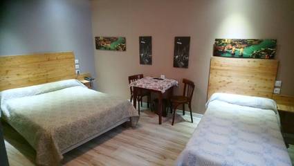 Hôtel pour 3 personnes, avec terrasse à Saint-Claude (Jura)