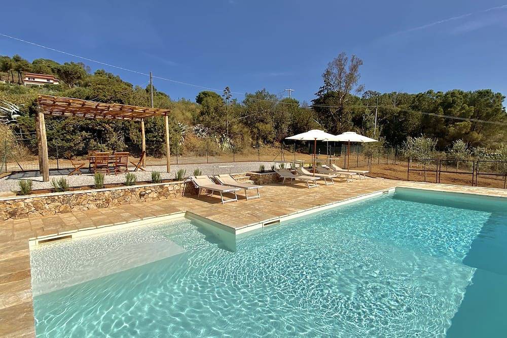 Villa con piscina privada,solarium, A/C, Wi-Fi y excelente vista al mar in Porto Azzurro, Elba