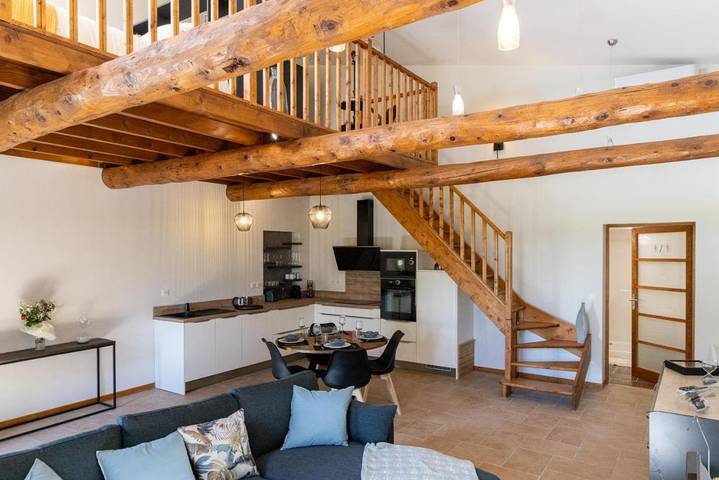 Gîte pour 4 personnes, avec Terrasse et Vue dans Campsas