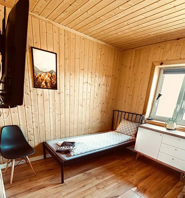 Location de vacances pour 6 personnes, avec piscine ainsi que vue et jardin, animaux acceptés dans Radawa - 3