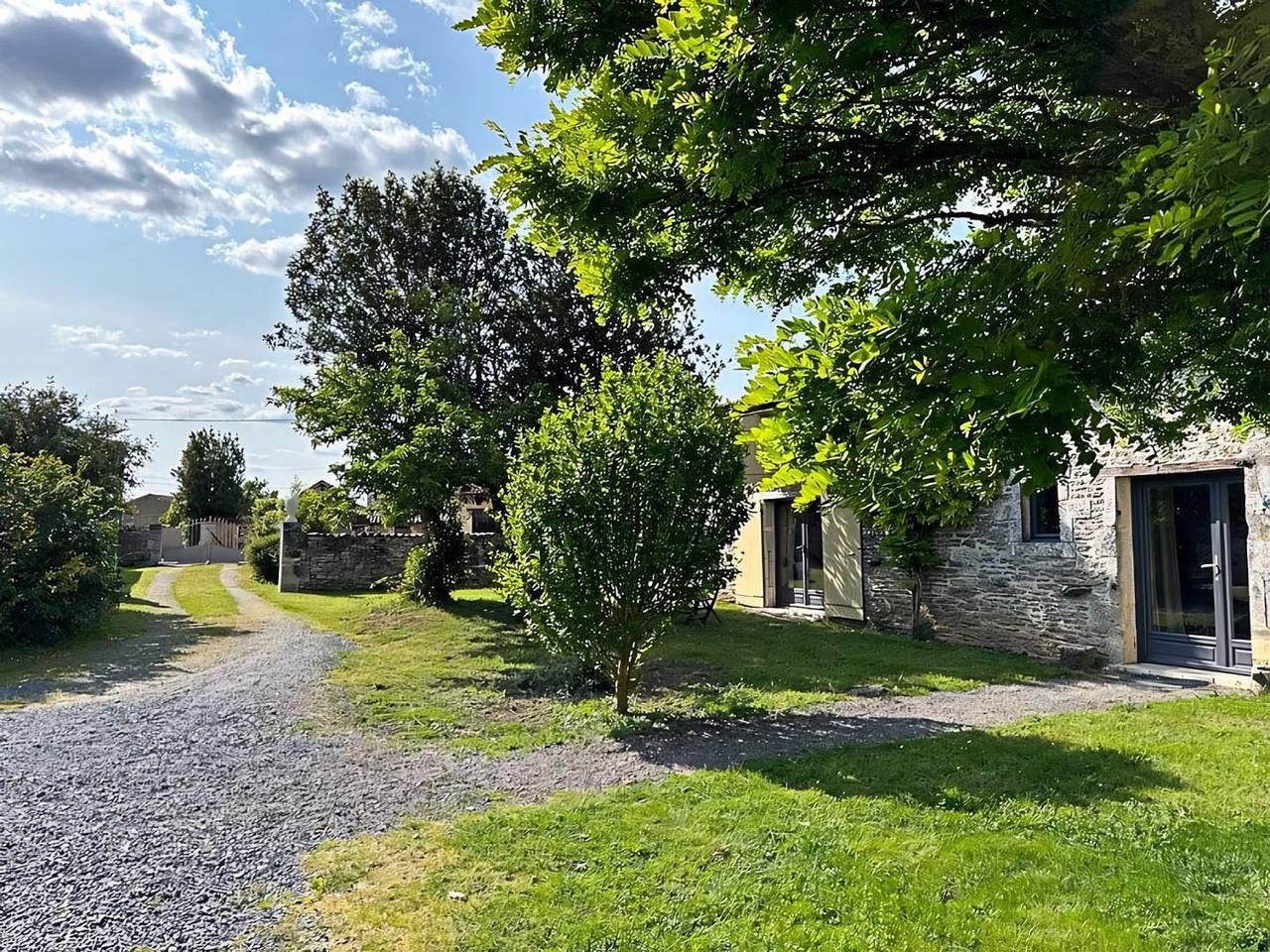 Domaine les Grands Vents - Gite La Bergerie in Chervettes, Région de Saint-Jean-d'Angély