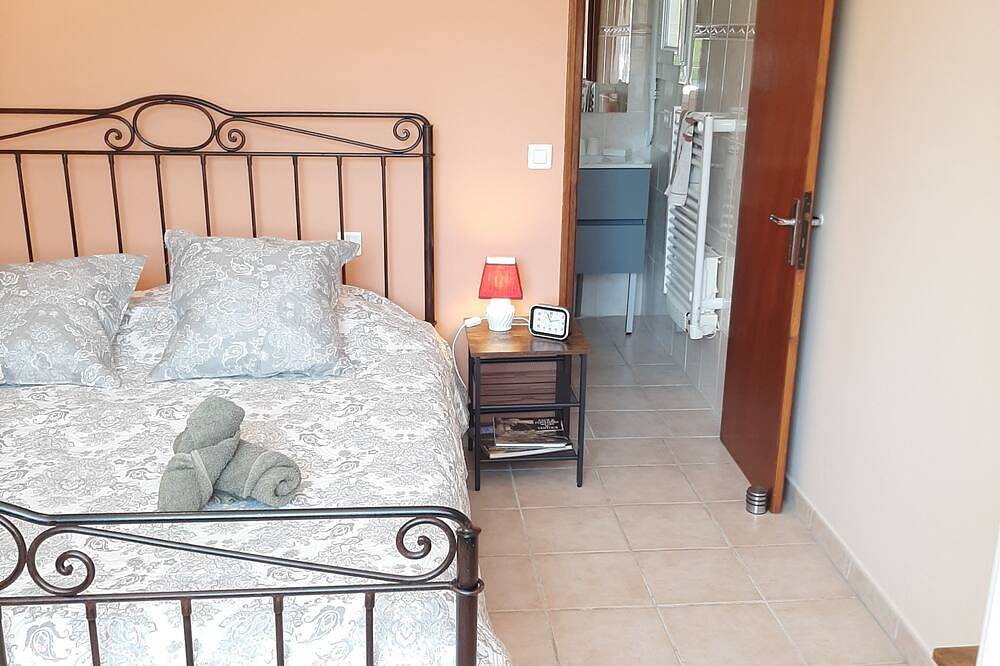 Geheel appartement, Gîte les Lauriers-Roses in Mormoiron, Parc naturel régional du Mont-Ventoux