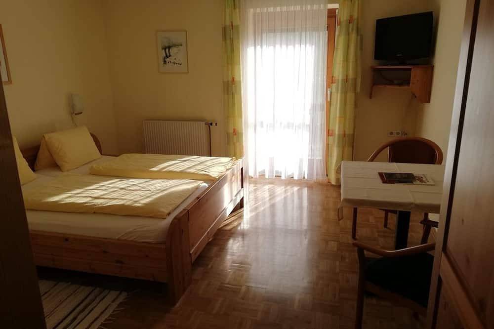 Ganze Wohnung, Doppelzimmer - ab 7 Nächte - Gästehaus Gigler in Bad Waltersdorf, Steirerland