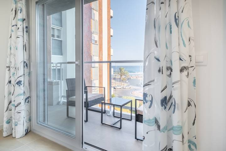 Apartamento para 5 personas, con Balcón y Piscina en Sagunto
