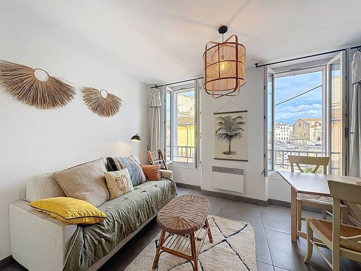 Ganze Wohnung, Helle T2-Wohnung am Alten Hafen, La Ciotat in La Ciotat, Marseille und Umgebung