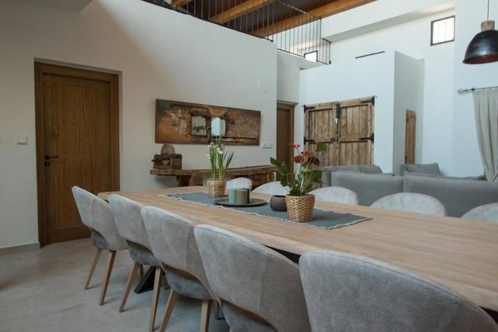 Casa de vacaciones para 10 personas, con vistas además de piscina y terraza - 1