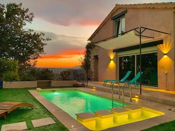 Villa pour 4 personnes, avec jardin ainsi que vue et piscine à Cagnes-sur-Mer