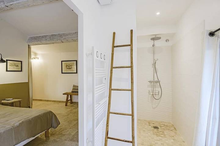 Ferienhaus-Stadt-Eigenes Badezimmer in Maussane-les-Alpilles, Arles und Umgebung