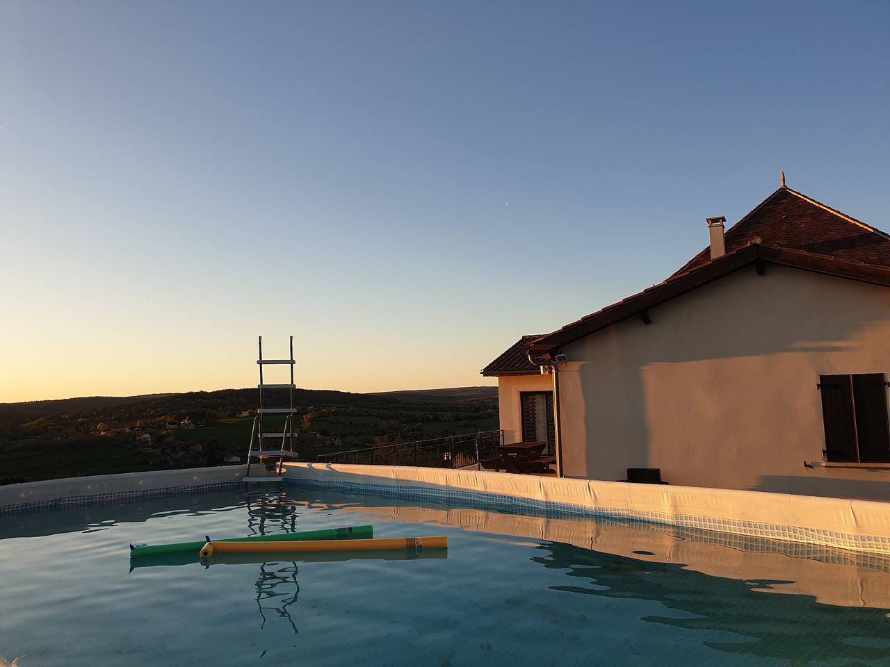 Holiday Home 'Magnifique 230' with Private Pool, Private Terrace and Wi-Fi in Blars, Quercy