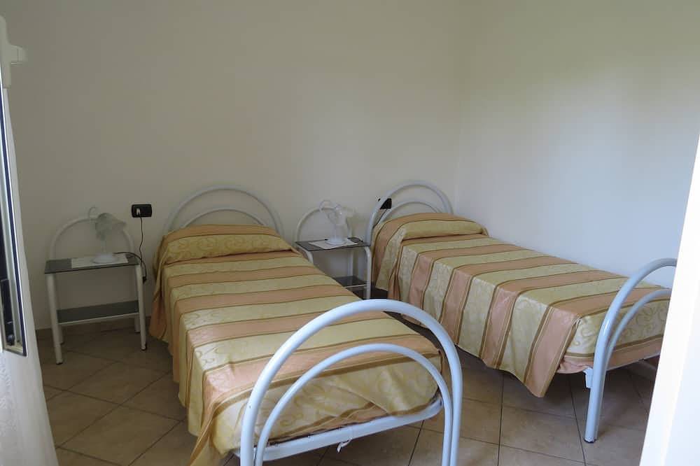 Santa Caterina: Ferienwohnung - 4 Räume - 4 Personen in Santa Caterina di Pittinuri, Cuglieri