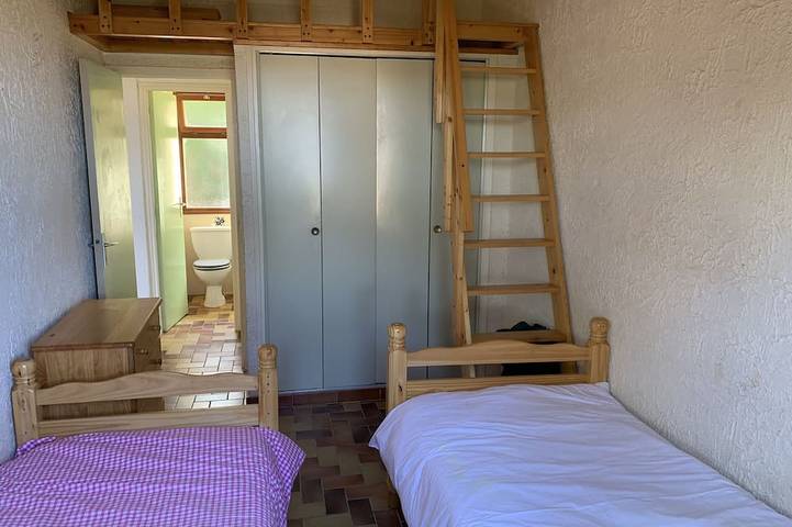 Klimatisierte Mini-Villa - Meerblick - Meer 50 m - Garten und 2 Terrassen 300 m2 in Sant Ambroggio, Lumio