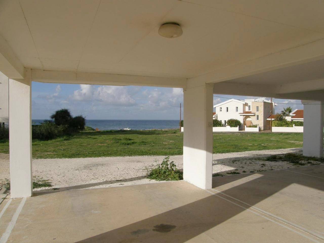 Athena and The Owl Beachside Apt in Paphos, Südzypern