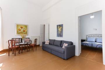 Holiday Rental for 8 People in Ermoupoli, Syros, Photo 3