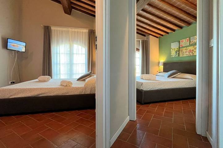 Appartamento intero, Borgo del Silenzio -  Papavero two-bedroom apartment with private terrace in Lajatico, Pisa e dintorni