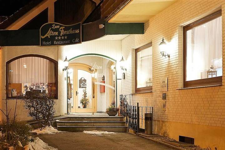 Hotel für 6 Personen, mit Pool und Balkon sowie Ausblick und Sauna, kinderfreundlich in Hürtgenwald