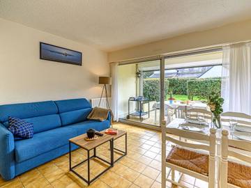 Gîte pour 3 personnes, avec terrasse dans Plage de la Légenèse