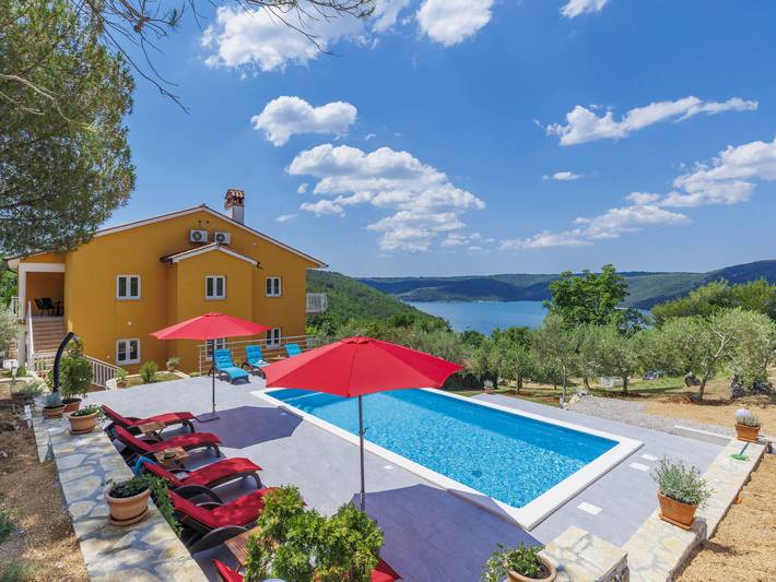 Ferienhaus für 12 Personen in Raša