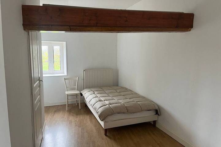 Gîte pour 10 personnes, avec jardin à Saint-Georges-de-Baroille - 3