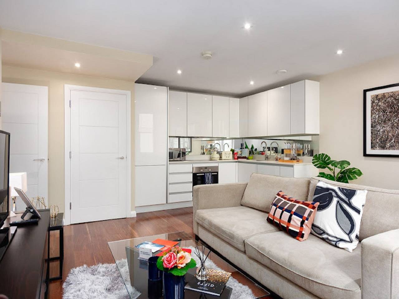 Entire apartment, Chancery Lane, Central London in Downtown, London