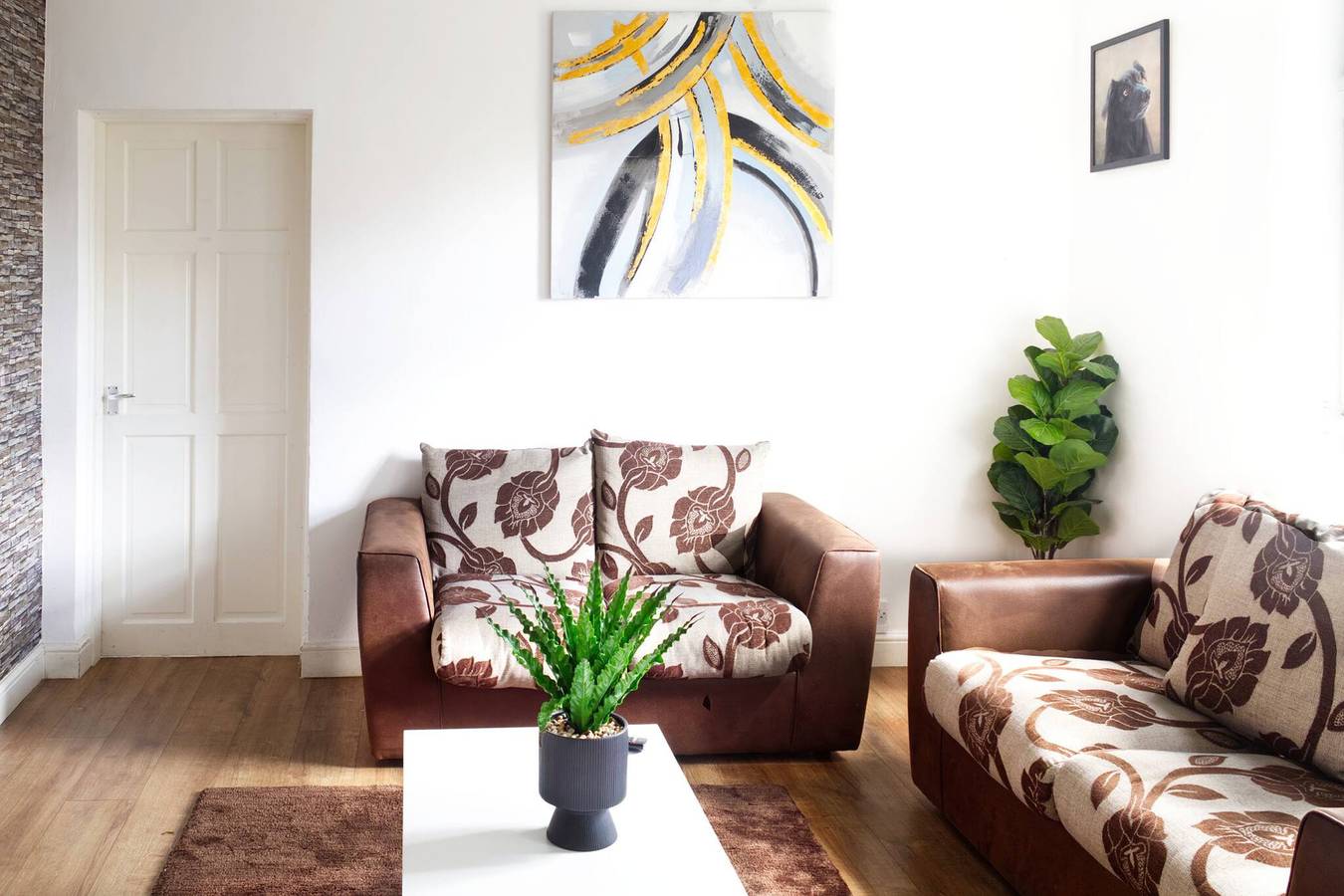 3 habitaciones individuales con cocina completa, wifi rápido, estacionamiento gratuito in Wolverhampton, Birmingham y alrededores
